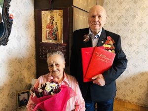 Сотрудники полиции Северного округа поздравили ветерана с 90-летием Сотрудники полиции Северного округа поздравили ветерана с 90-летием
