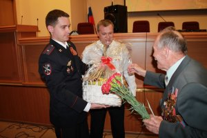 В УВД по САО в преддверии Дня Победы прошел праздничный концерт В УВД по САО в преддверии Дня Победы прошел праздничный концерт