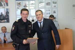 Руководство УВД по САО поздравило сотрудников патрульно-постовой службы с их профессиональным праздником Руководство УВД по САО поздравило сотрудников патрульно-постовой службы с их профессиональным праздником