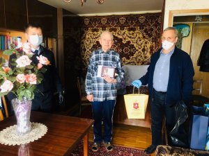 Руководство УВД по САО поздравило ветеранов Великой Отечественной войны с наступающим праздником Руководство УВД по САО поздравило ветеранов Великой Отечественной войны с наступающим праздником