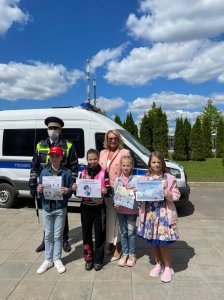 Сотрудники Госавтоинспекции северного округа Москвы приняли участие в детском празднике Сотрудники Госавтоинспекции северного округа Москвы приняли участие в детском празднике