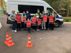 Полицейские Севера Москвы посетили Центр поддержки семьи и детства Полицейские Севера Москвы посетили Центр поддержки семьи и детства
