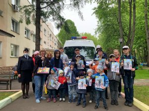 В Международный день защиты детей полицейские Северного округа посетили Центр поддержки семьи и детства в Ховрино В Международный день защиты детей полицейские Северного округа посетили Центр поддержки семьи и детства в Ховрино