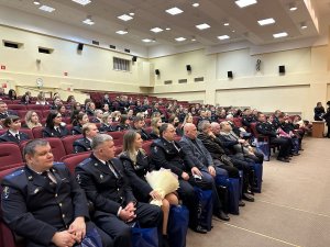 Руководство УВД по САО поздравило следователей с юбилеем службы Руководство УВД по САО поздравило следователей с юбилеем службы