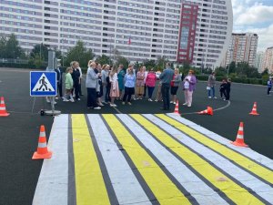 Госавтоинспекция Северного округа провела акции «Снова в школу» и «Пристегни первоклассника» Госавтоинспекция Северного округа провела акции «Снова в школу» и «Пристегни первоклассника»