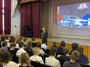 Член Общественного совета при УВД совместно с сотрудниками полиции Севера столицы оказали правовую помощь детям Член Общественного совета при УВД совместно с сотрудниками полиции Севера столицы оказали правовую помощь детям