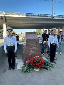 Член Общественного Совета при УВД по САО Сергей Ладочкин принял участие в городской акции и возложении цветов Член Общественного Совета при УВД по САО Сергей Ладочкин принял участие в городской акции и возложении цветов