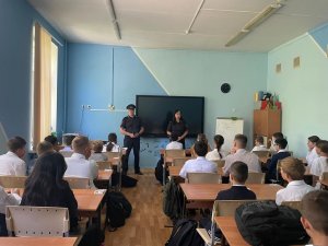 Госавтоинспекторы Северного округа Москвы проводят профилактические мероприятия в школах Госавтоинспекторы Северного округа Москвы проводят профилактические мероприятия в школах